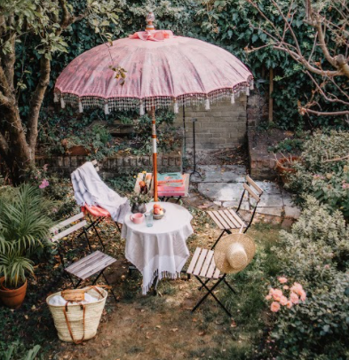 A Glamorous Alfresco Dinner